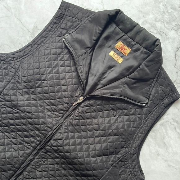 R.M. WILLIAMS | Quilted puffer jacket semi fitted in Black - Picture 3 of 11